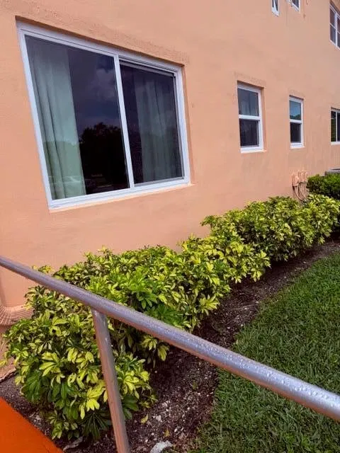 Unit 331 photo 5