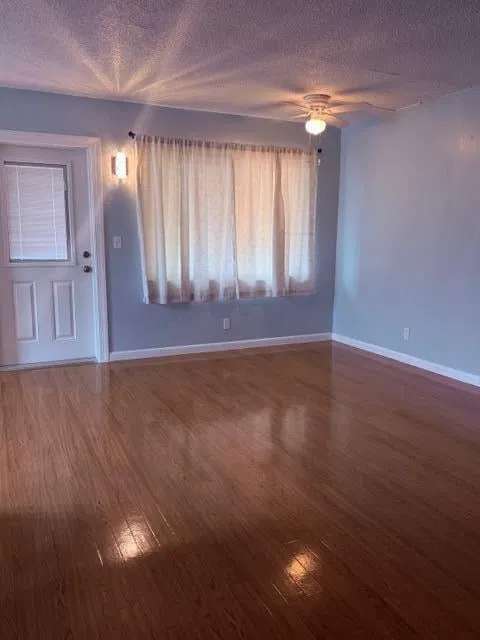 Unit 331 photo 29