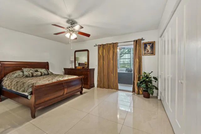 Residence photo 9