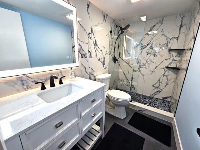 Unit 312 photo 9