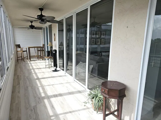 Unit 312 photo 22