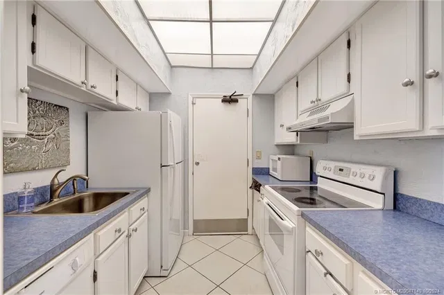 Unit 312 photo 48