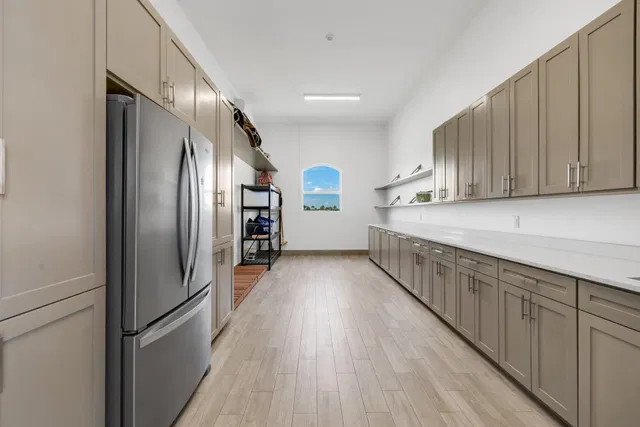  Residence photo 5
