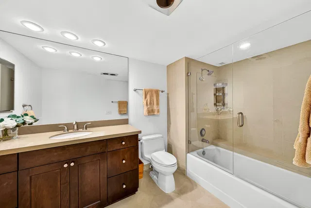 600 S Ocean Boca Unit 504 photo 18