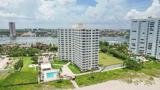 600 S Ocean Boca Unit 504 photo 29