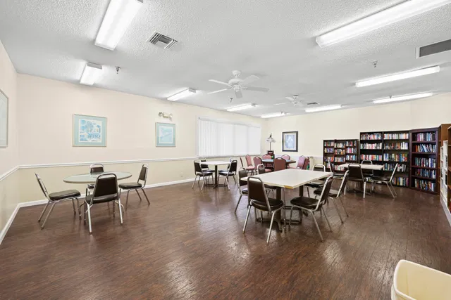Unit 412 photo 25