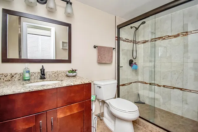 Unit 408 photo 19