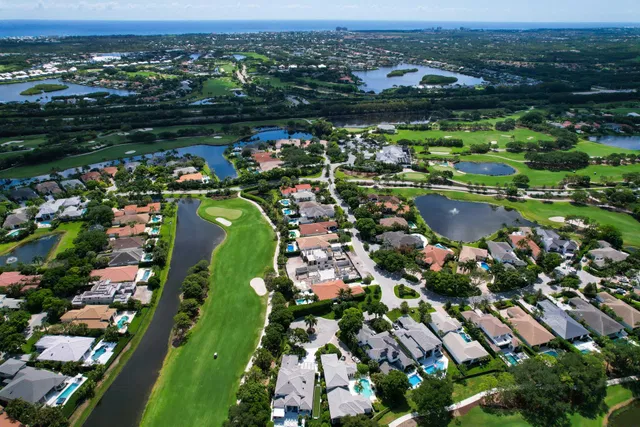 Admirals Cove Residence photo 6