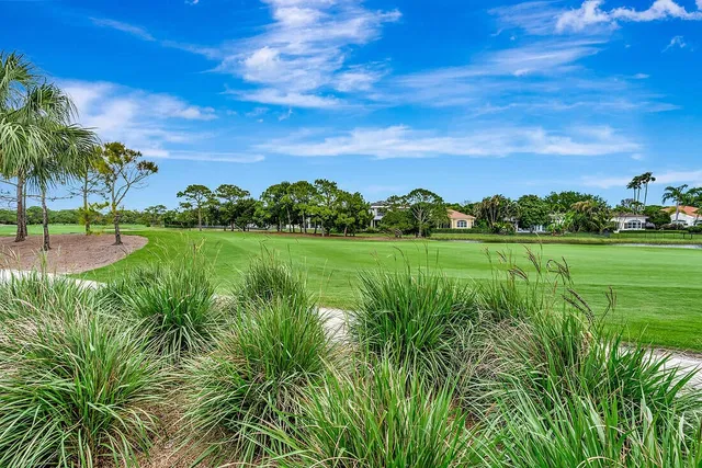 Admirals Cove Residence photo 12