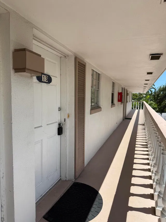  Unit 13 photo 15