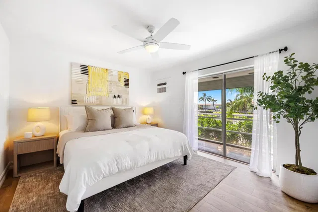 Unit 207 photo 14