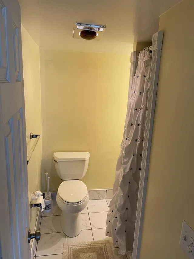 Unit 11 photo 9