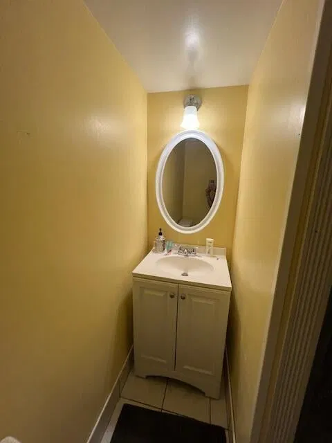 Unit 11 photo 13