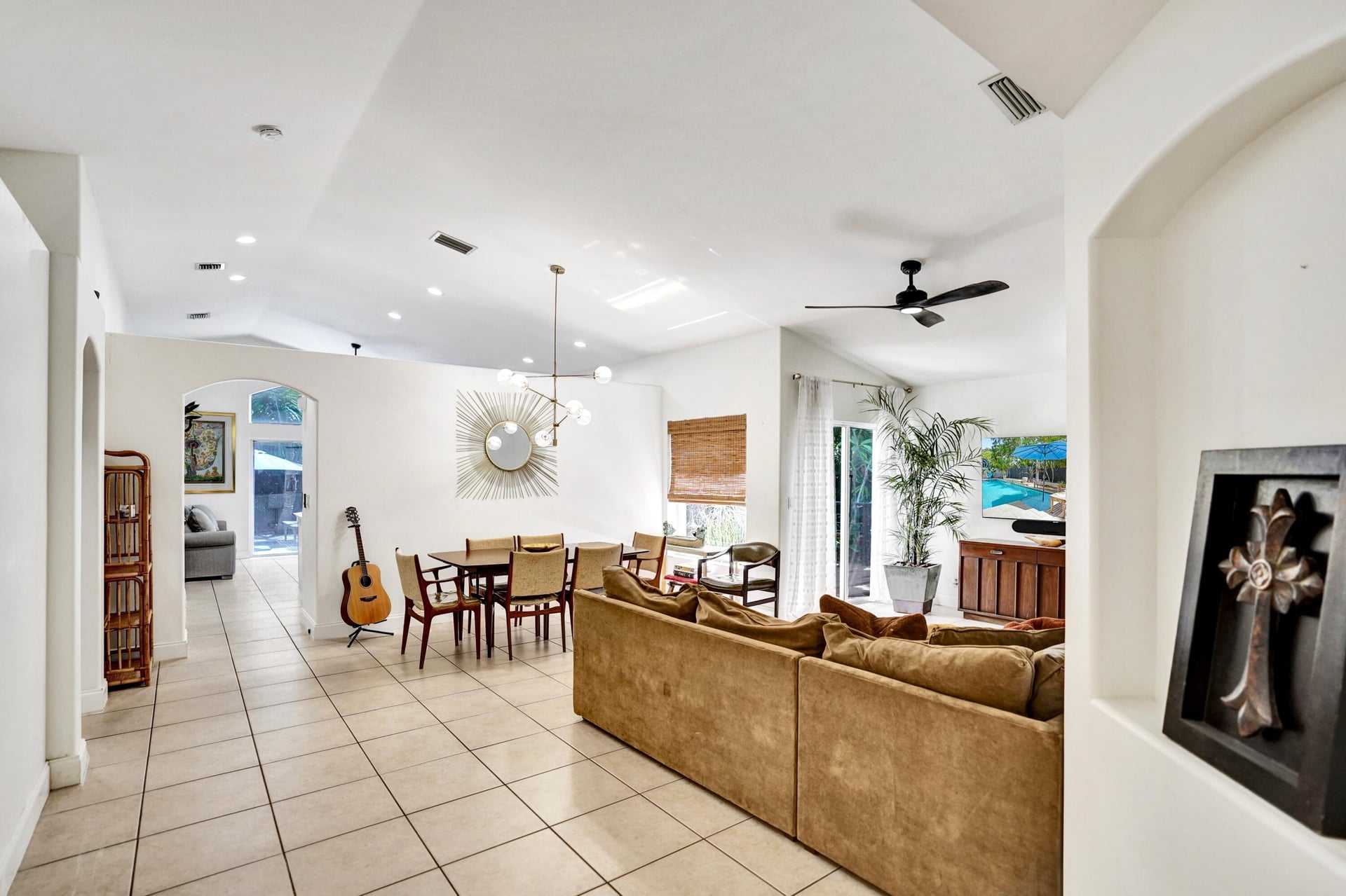  Residence photo 9
