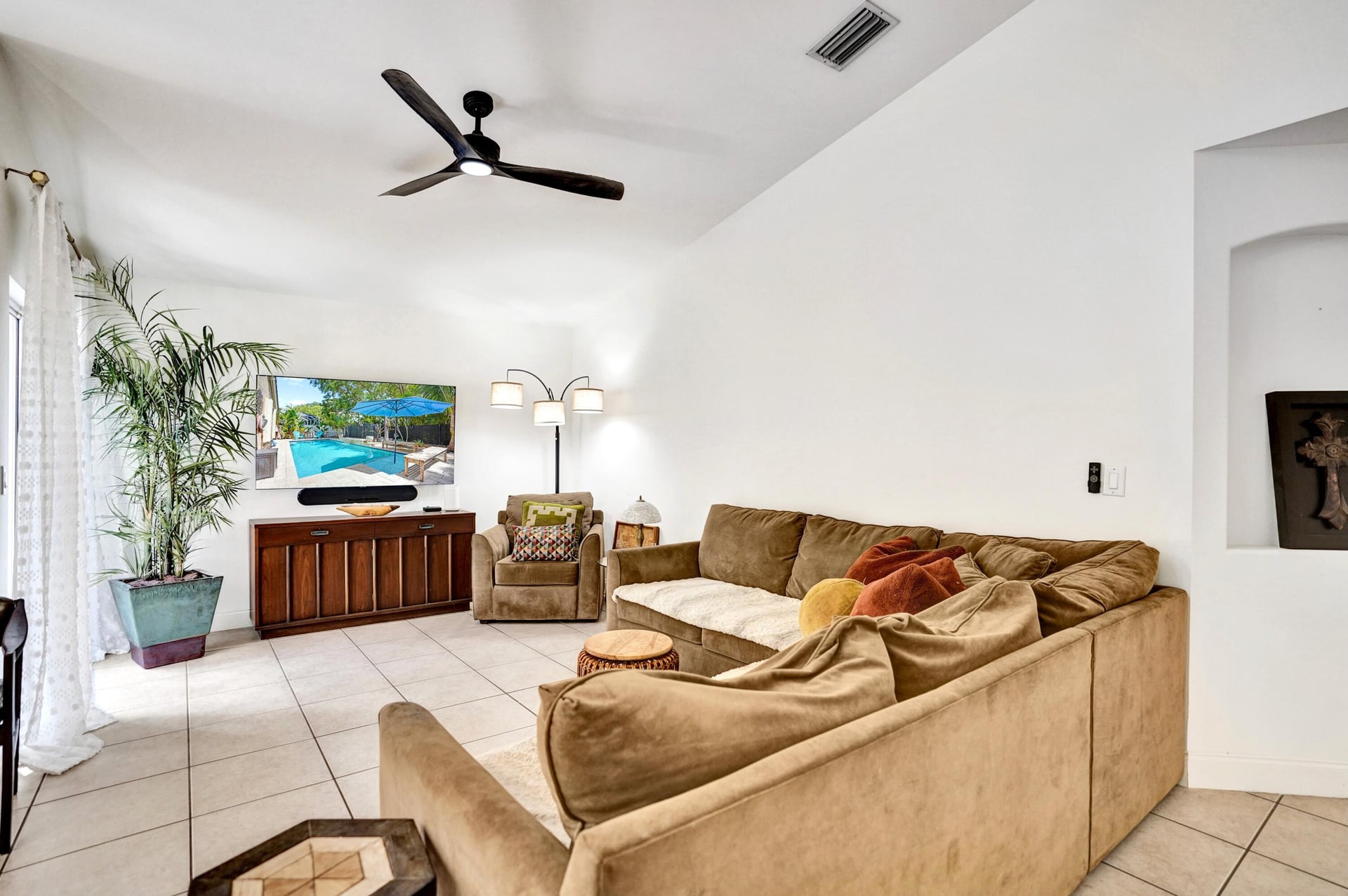  Residence photo 12