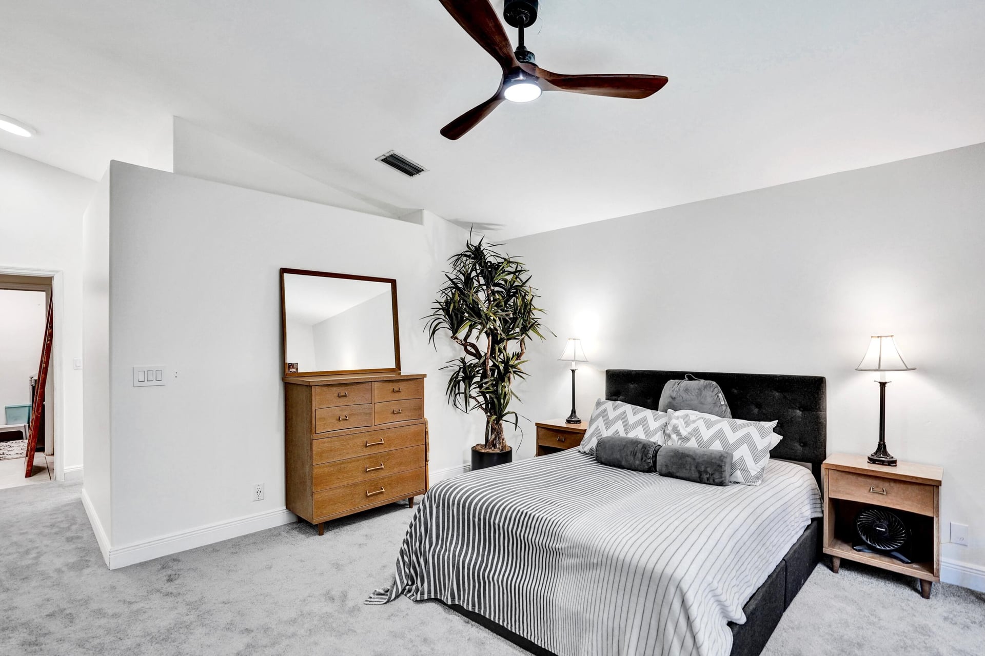  Residence photo 35