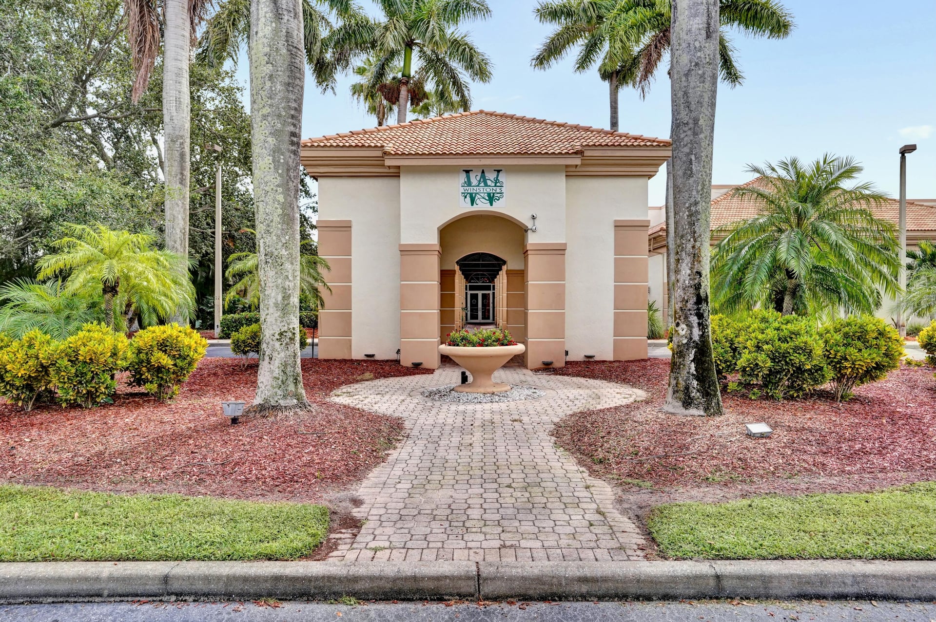  Residence photo 85
