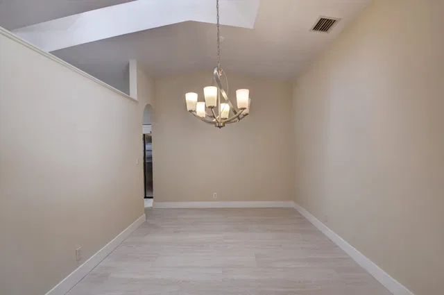  Residence photo 6