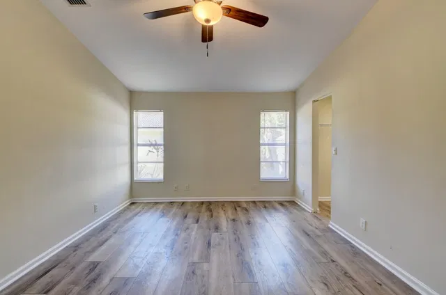  Residence photo 24