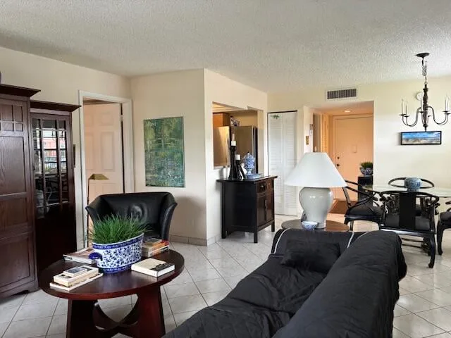 Unit 504 photo 21