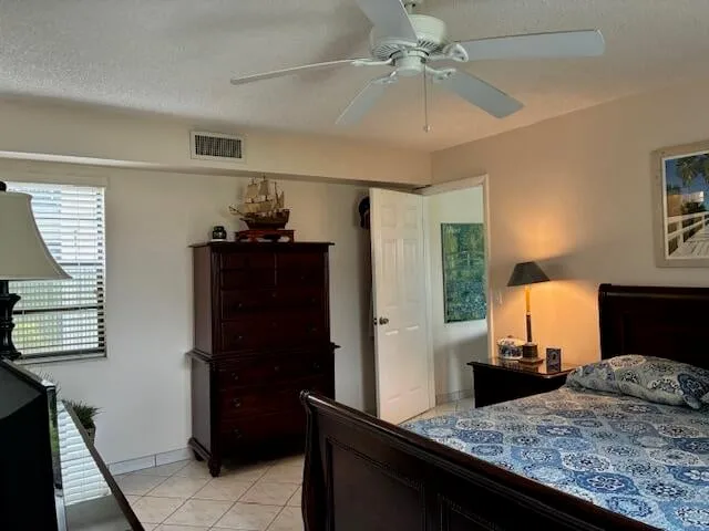 Unit 504 photo 27