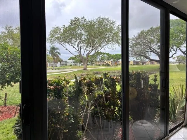Unit 504 photo 33