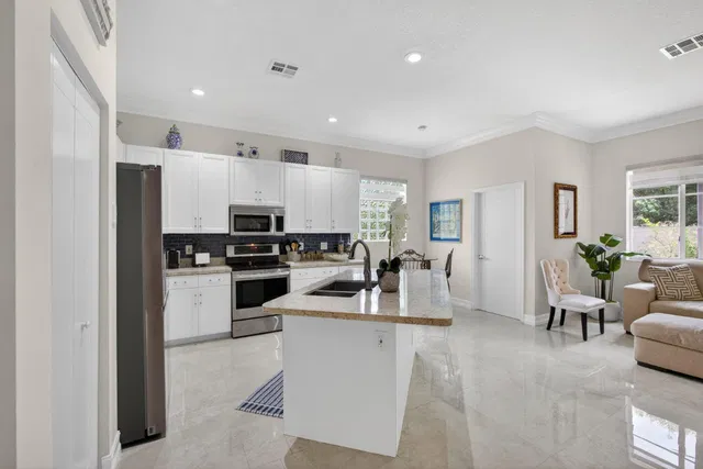 Residence photo 21