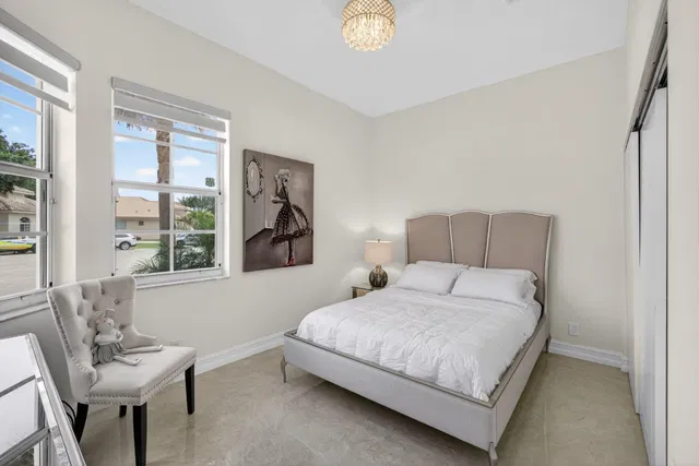 Residence photo 38