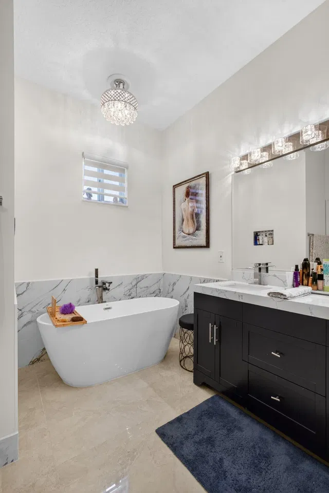 Residence photo 42