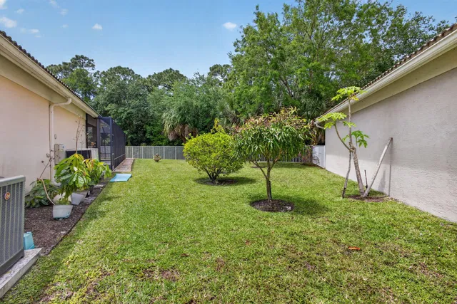 Residence photo 74