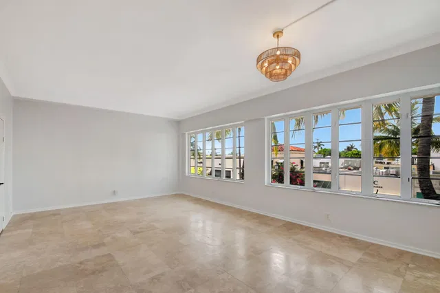 Royal Park Residence photo 9