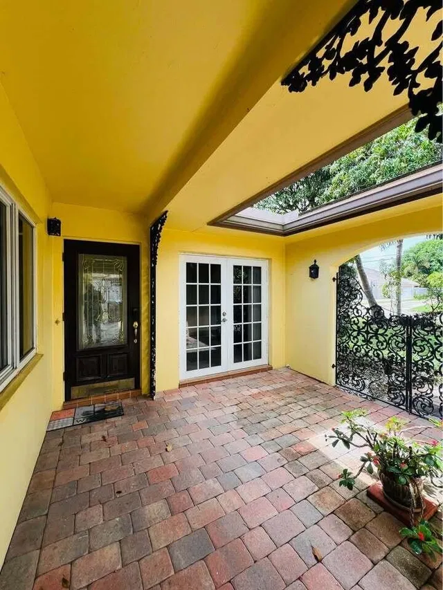 Residence photo 3