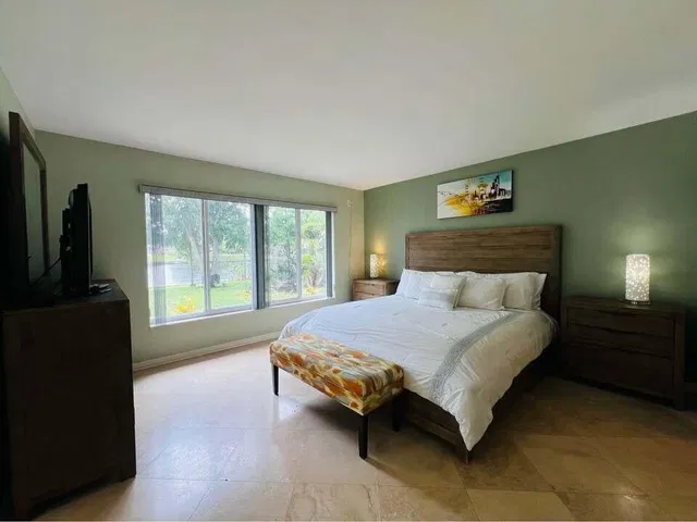 Residence photo 23
