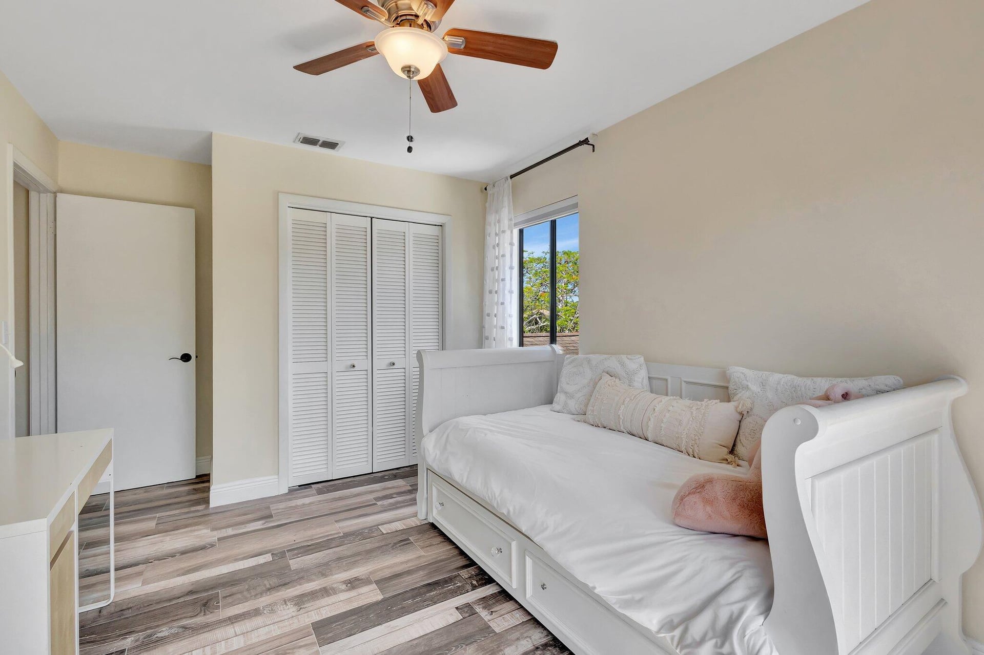 Homeland Residence photo 32