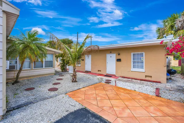  Residence photo 5