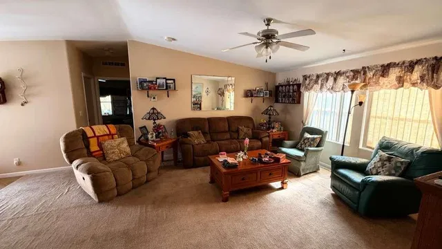 Residence photo 4