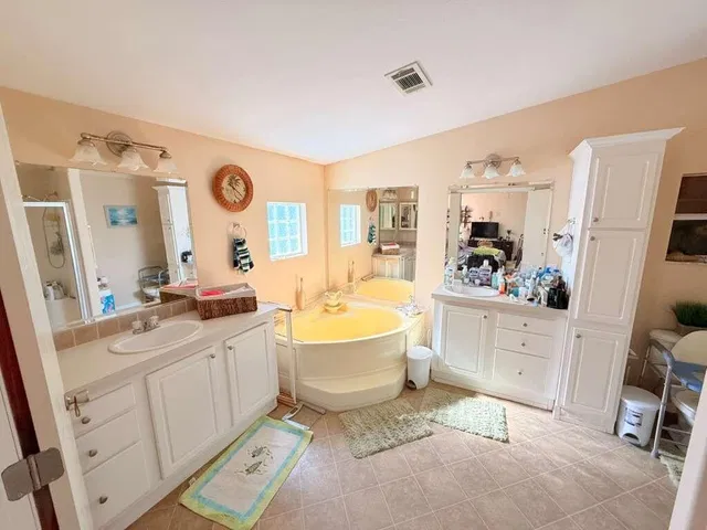 Residence photo 13