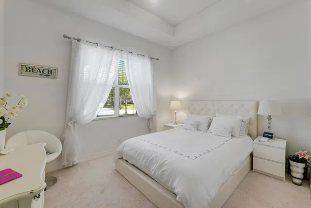 Residence photo 32