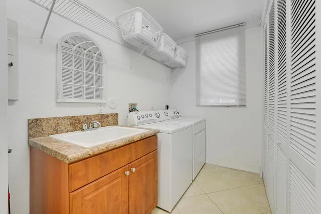 Residence photo 46