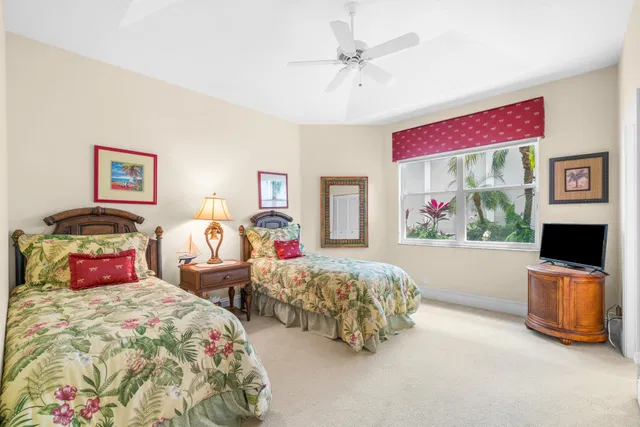 Residence photo 24