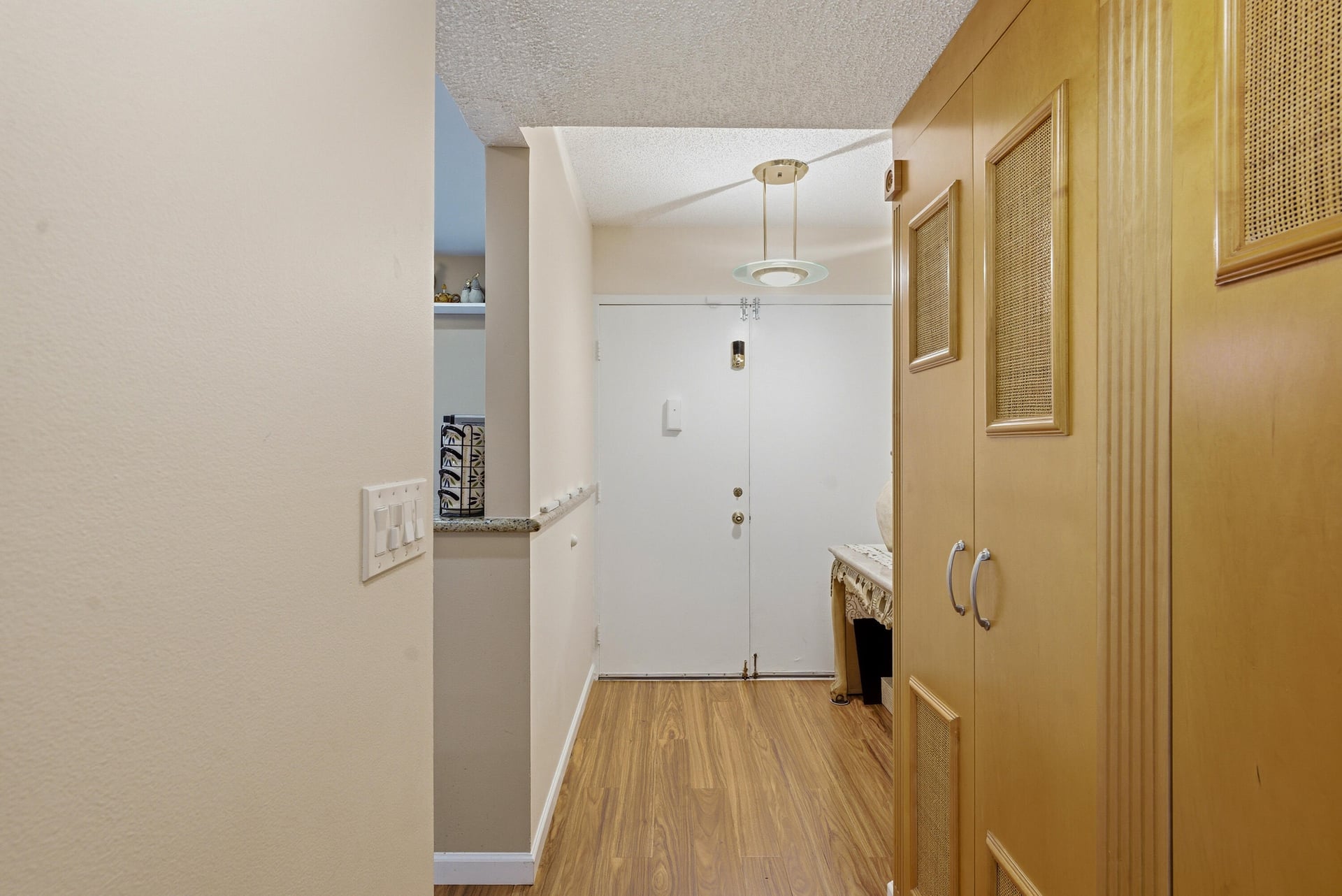 Unit 306 photo 3