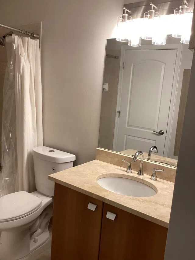 Unit L photo 22