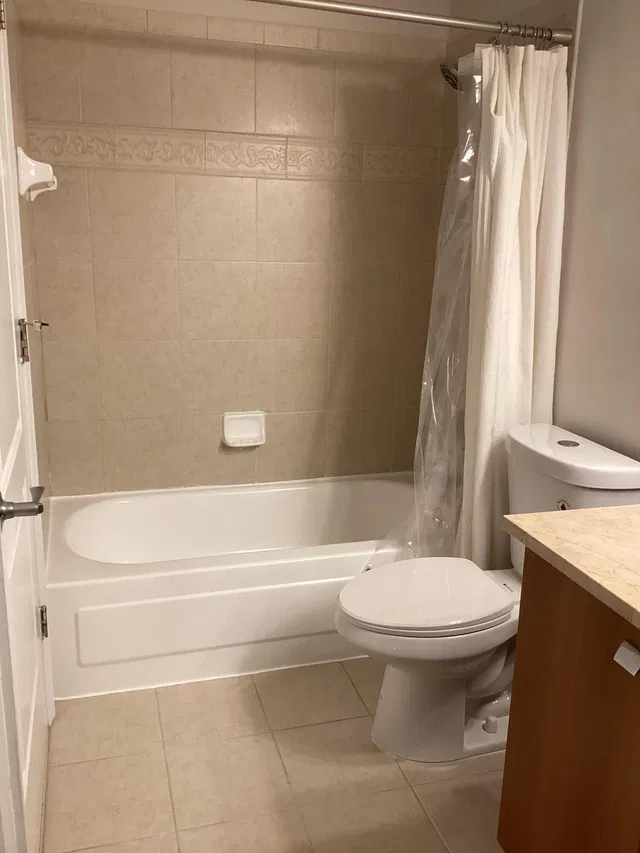 Unit L photo 23