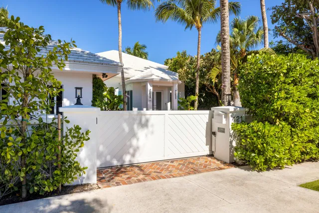 SoSo West Palm Beach Residence photo 5