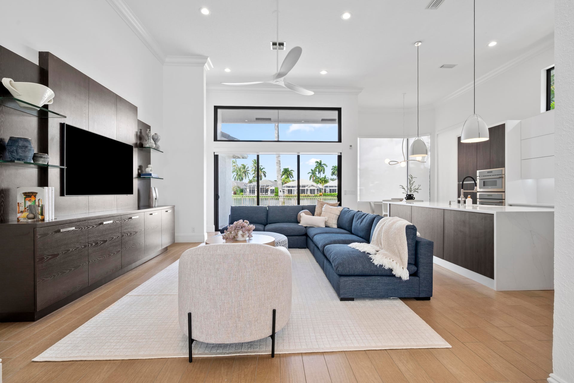 Woodfield Country Club Residence photo 6