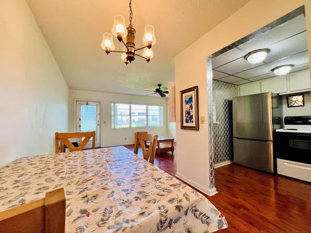 Residence photo 2