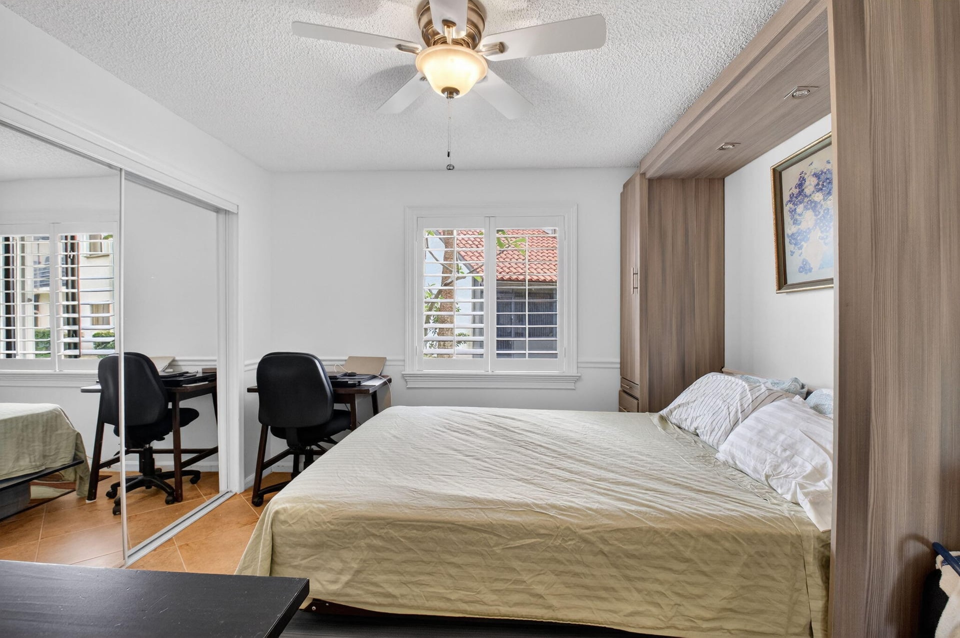Unit 101 photo 23
