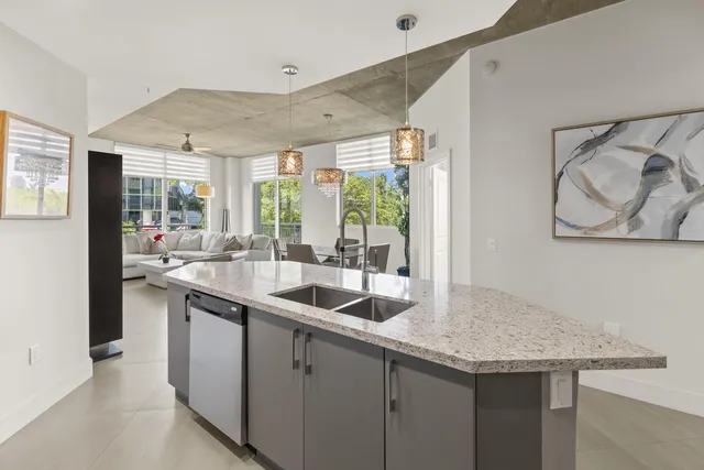 The Edge Residence photo 5