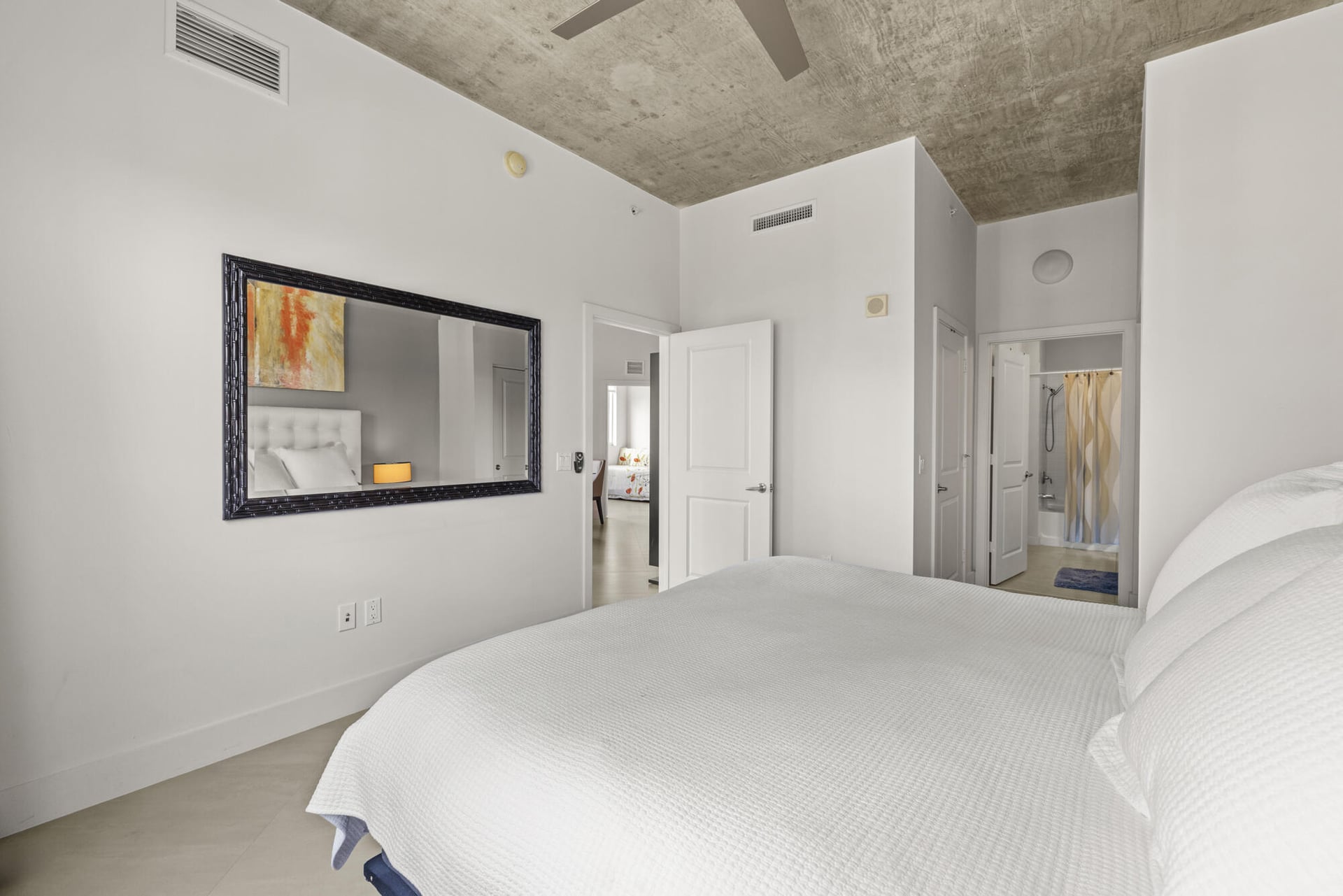 The Edge Residence photo 12