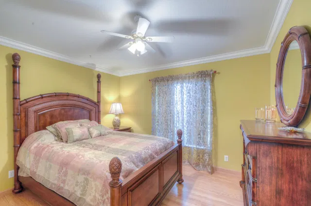Residence photo 12